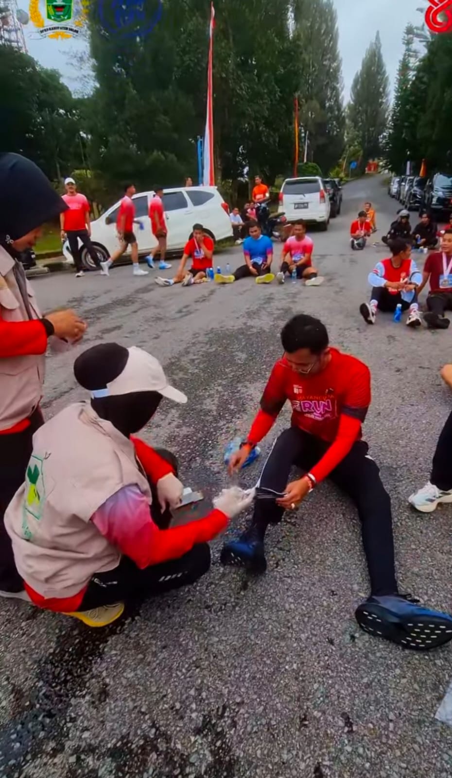 Tim Medis Puskesmas Jua Gaek Siaga P3K di Ajang Bhayangkara Run Polres Solok 2026